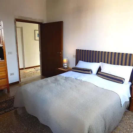 Apartment San Trovaso *