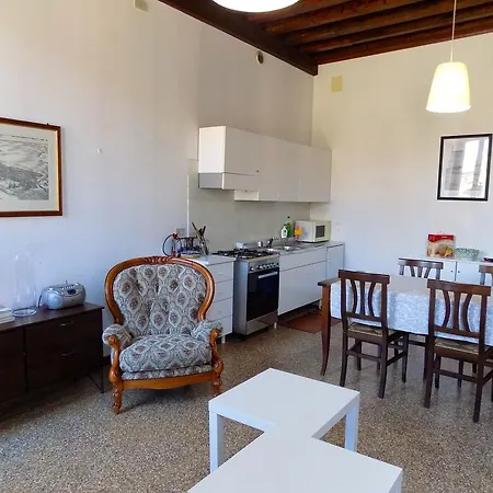 Apartment San Trovaso *