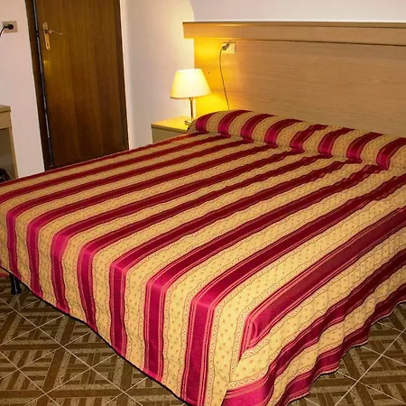 Hotel Tito 3*