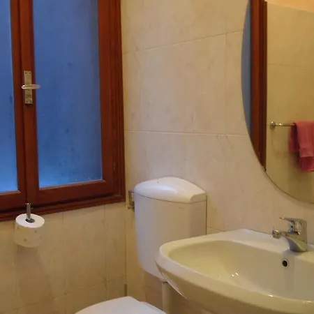 Youth Palace Hostal *
