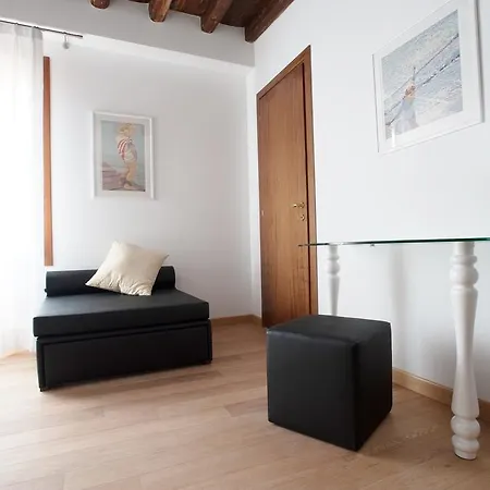 The Lion's House Apt3 * Venice