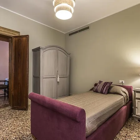 Apartment Palazzina Canal Venice