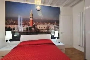 Elegance * Venice