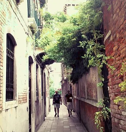 San Marco Flat Hostel *