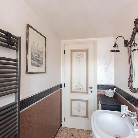 Ca Manzoni With Terrace *
