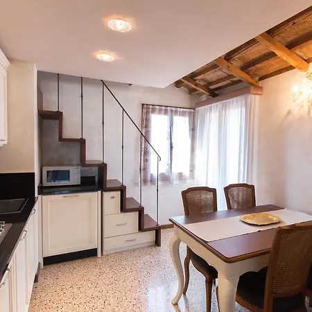 Apartment Ca Manzoni With Terrace
