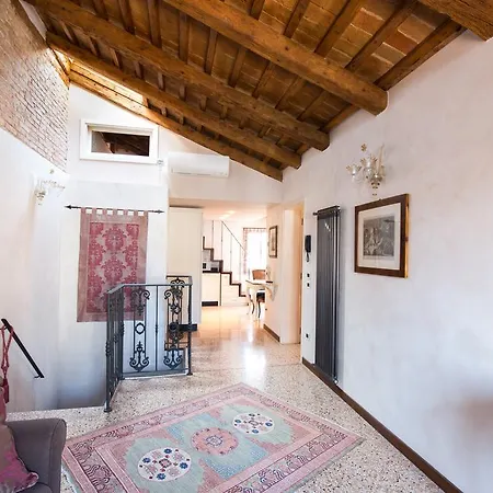 Ca Manzoni With Terrace Apartment