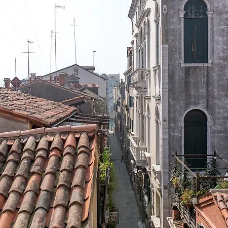 Apartment Ca Manzoni With Terrace Venice