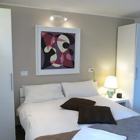 Apartment Gallery *