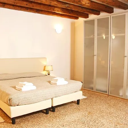 Apartment Ca' Lodovica *