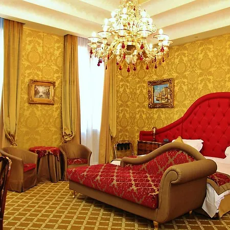 Hotel Pesaro Palace 4*