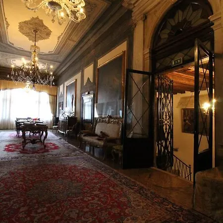 Ξενοδοχείο Palazzo Abadessa 4*