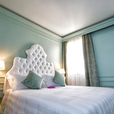 Aquamare, Boutique