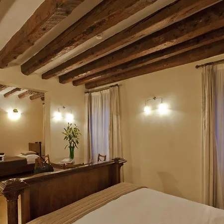 Saturnia & International Veneza
