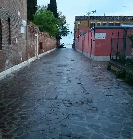 Calle Michelangelo Venice
