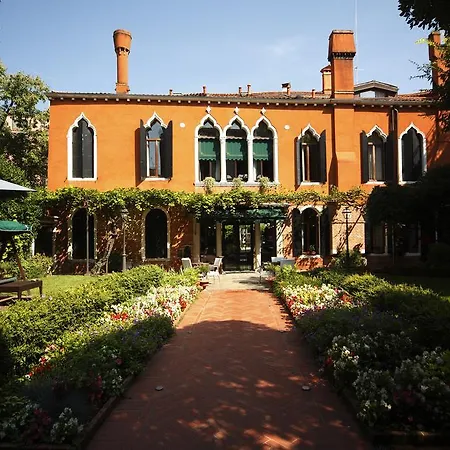 Hotel Accademia - Maravege 3*