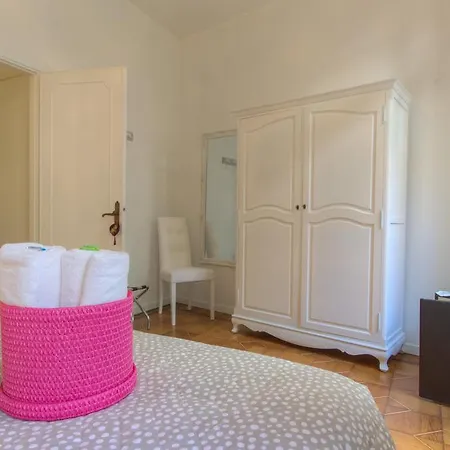 Penzion De L'osmarin Suites
