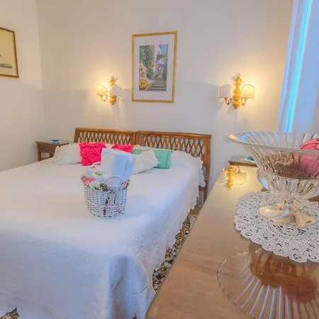 Penzion De L'osmarin Suites