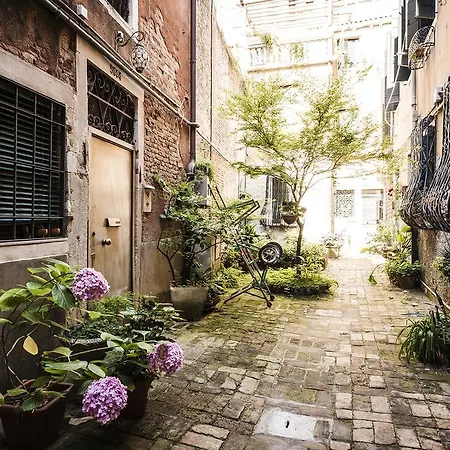 Myplace Santa Maria Formosa Venice