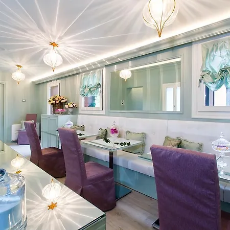 Oda ve Kahvaltı Aquamare, Boutique Venedik