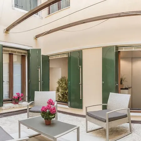 Apartment San Marco Prestige With Terrace By Wonderful Italy