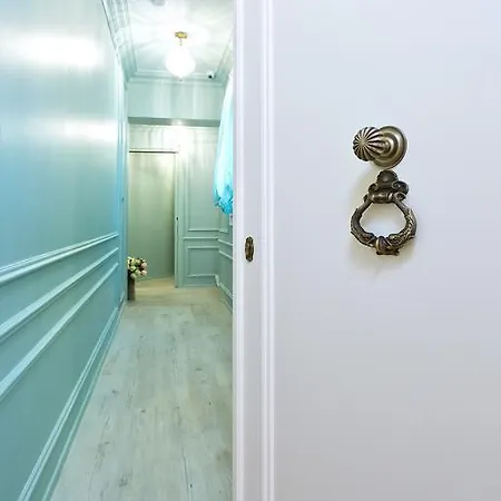 Aquamare, Boutique