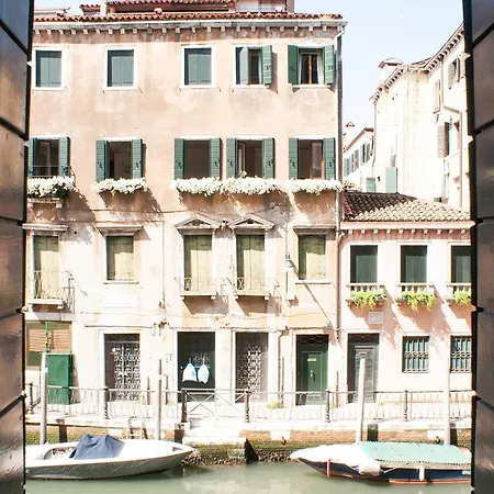 Bed & Breakfast San Firmino Canal View Benátky