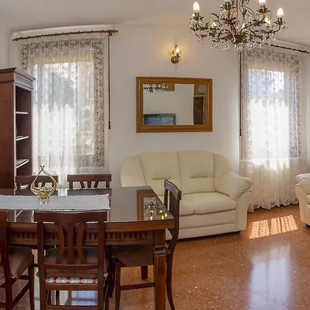 Casa San Giovanni E Paolo Venedig