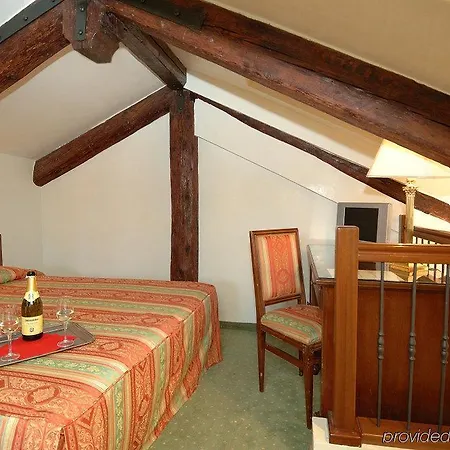 Hotel Hesperia 3*