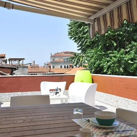 Appartamento San Marco Apartment *