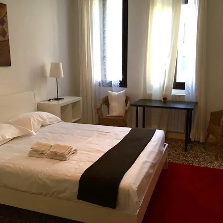Venetian Experience Guest house 2*