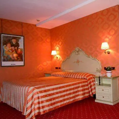Lux 3*