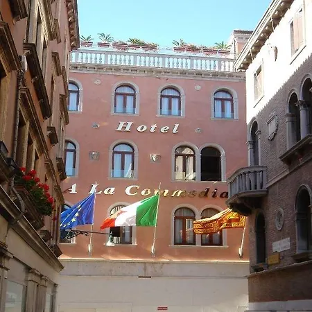 A La Commedia Hotel