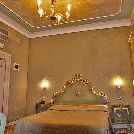 Ovidius 3* Venice