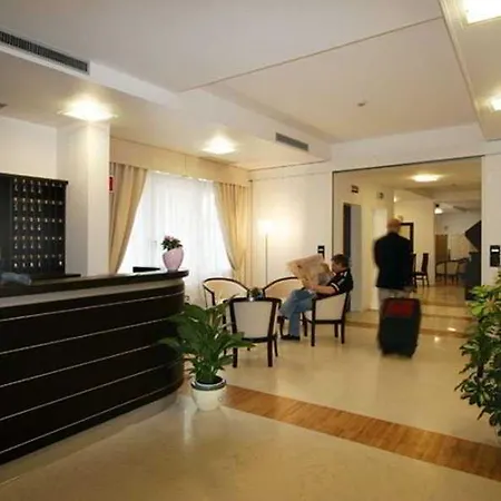Mary Hotel 3*