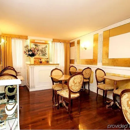 Noemi Hotel 3*