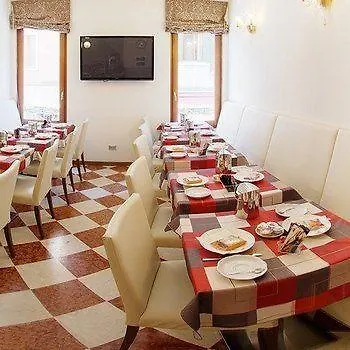 Il Moro Di מלון 2*