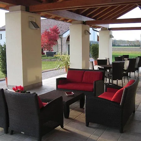 Annia Park Venice Airport Hotel 4*