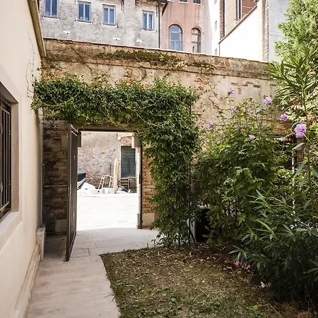 Myplace Cannaregio Townhouse * Venice