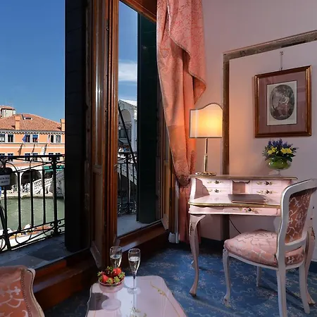 Rialto Hotel
