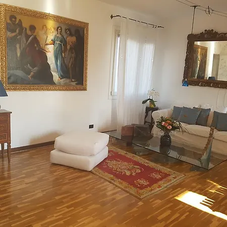 Apartment Garden Ca' Rezzonico Venice