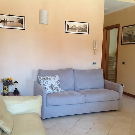 Nichy House