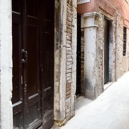 Al Bovolo Apartment Venice