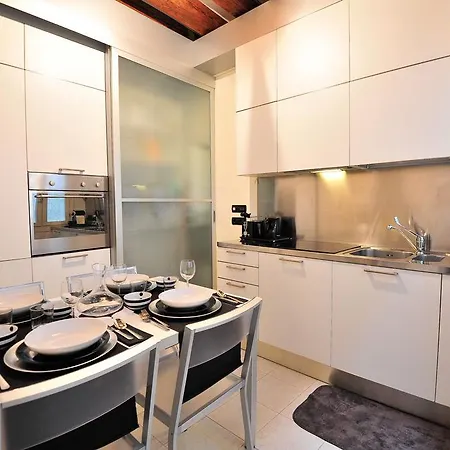 Palazzo Del Sale, Rialto Apartment *