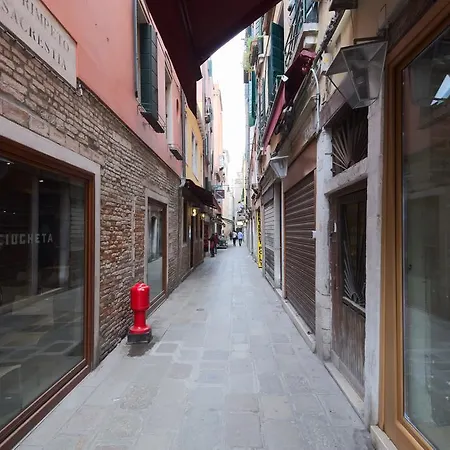 Residenza Tiziana Apartment Venice