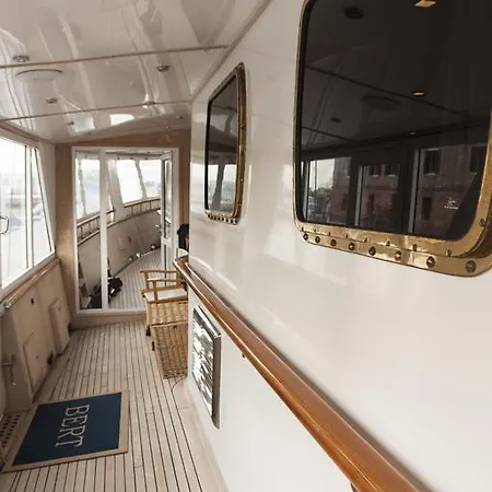 Yacht Bert Venezia 5* Βενετία