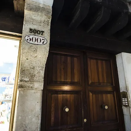 Myplace Rialto Apartment