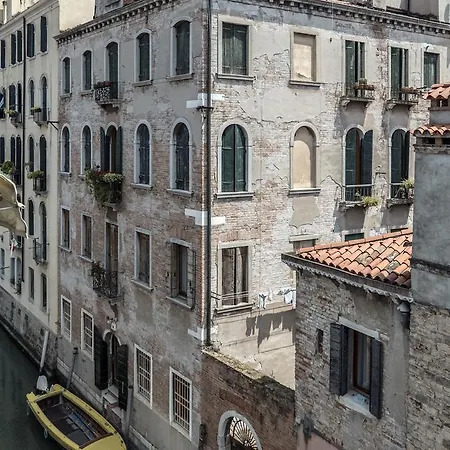 Three Terraces Apartment
