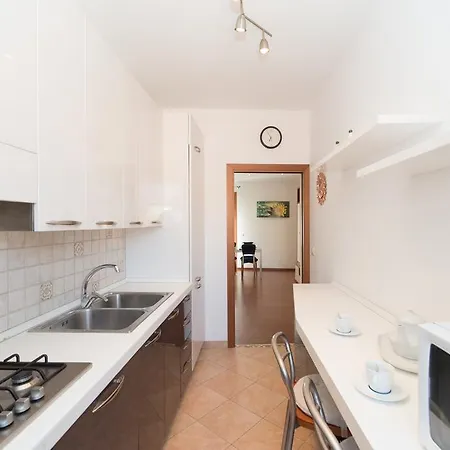 Altanina Apartment *