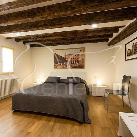 The Lion's House Apt5 Venice